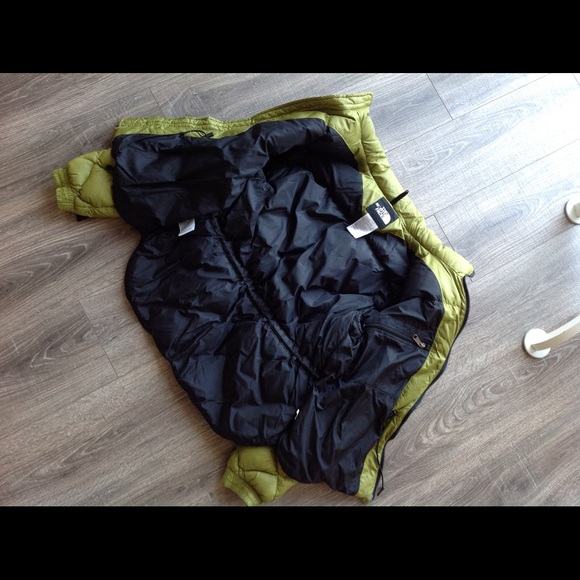 The North Face Jacket - Picture 4 of 5